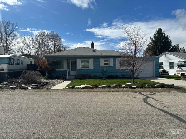 811 S Day Dr, Boise, ID 83705