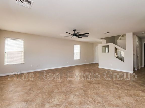 4th image of 1412 E Stirrup Ln