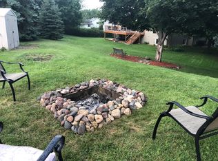 3116 Sunset Lake Ct, Burnsville, MN 55337