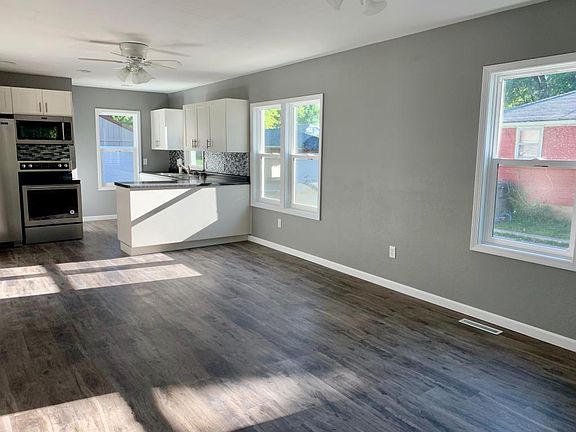 2nd image of 423 9th Ave