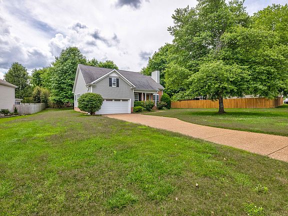 4th image of 2605 Milton Ln