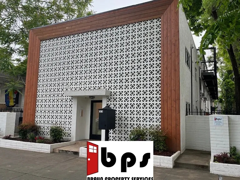 1818 P St #6 — Photo 1