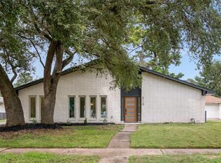 6110 Autumn Forest Dr, Houston, TX 77092