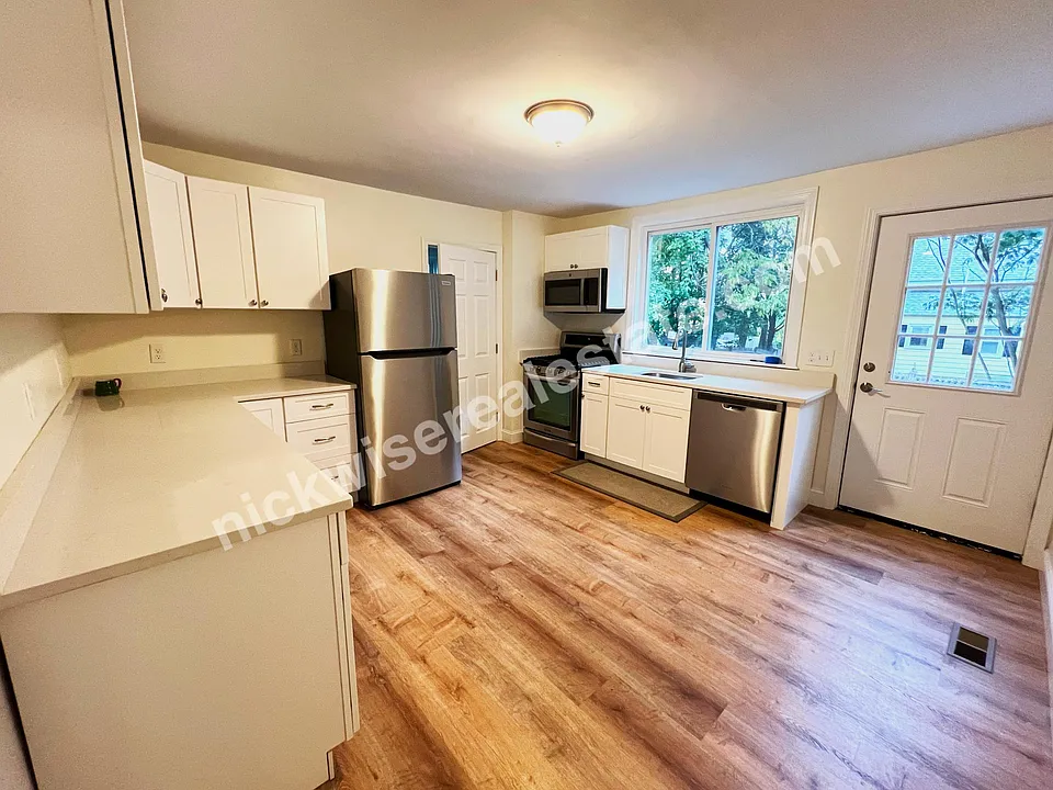42 S Walnut St #1
