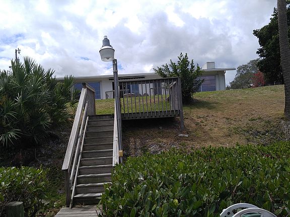 3rd image of 2869 SE Saint Lucie Blvd