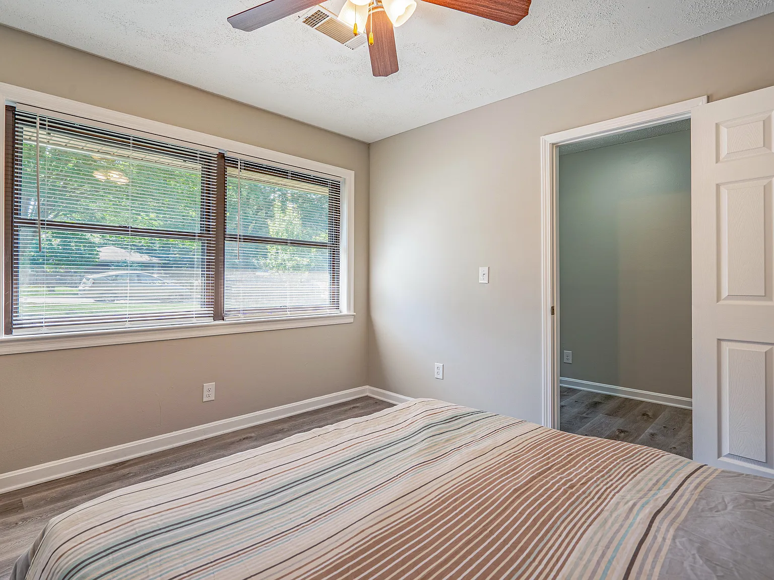 4 bed, 3.5 bath, 1695 sqft, $1,001 — Photo 3