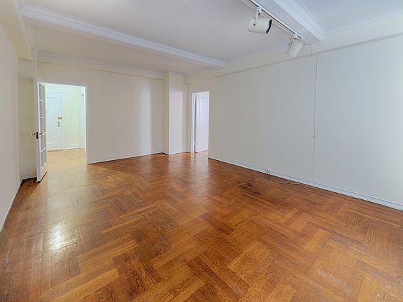 3rd image of 677 W End Ave APT 4D