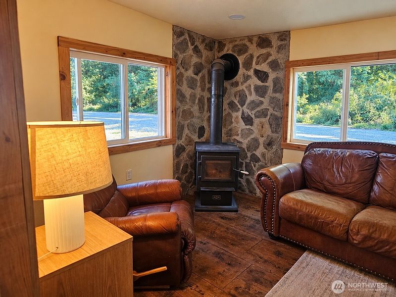 3rd image of 218 Bowen Road #84