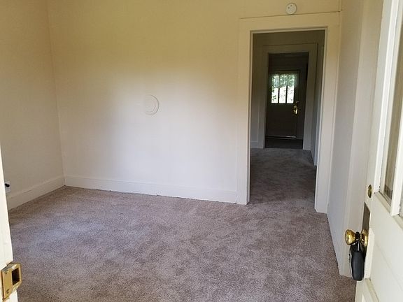 3rd image of 12 Strawberry Ln
