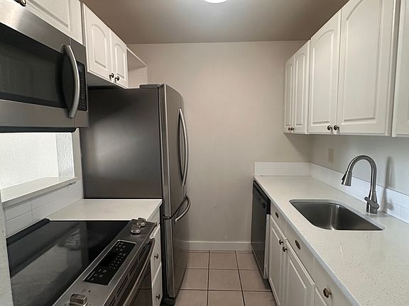 5th image of 447 SW 155th St APT S7