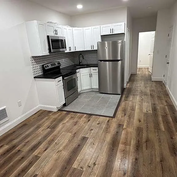729 W Erie Ave #1 — Photo 1