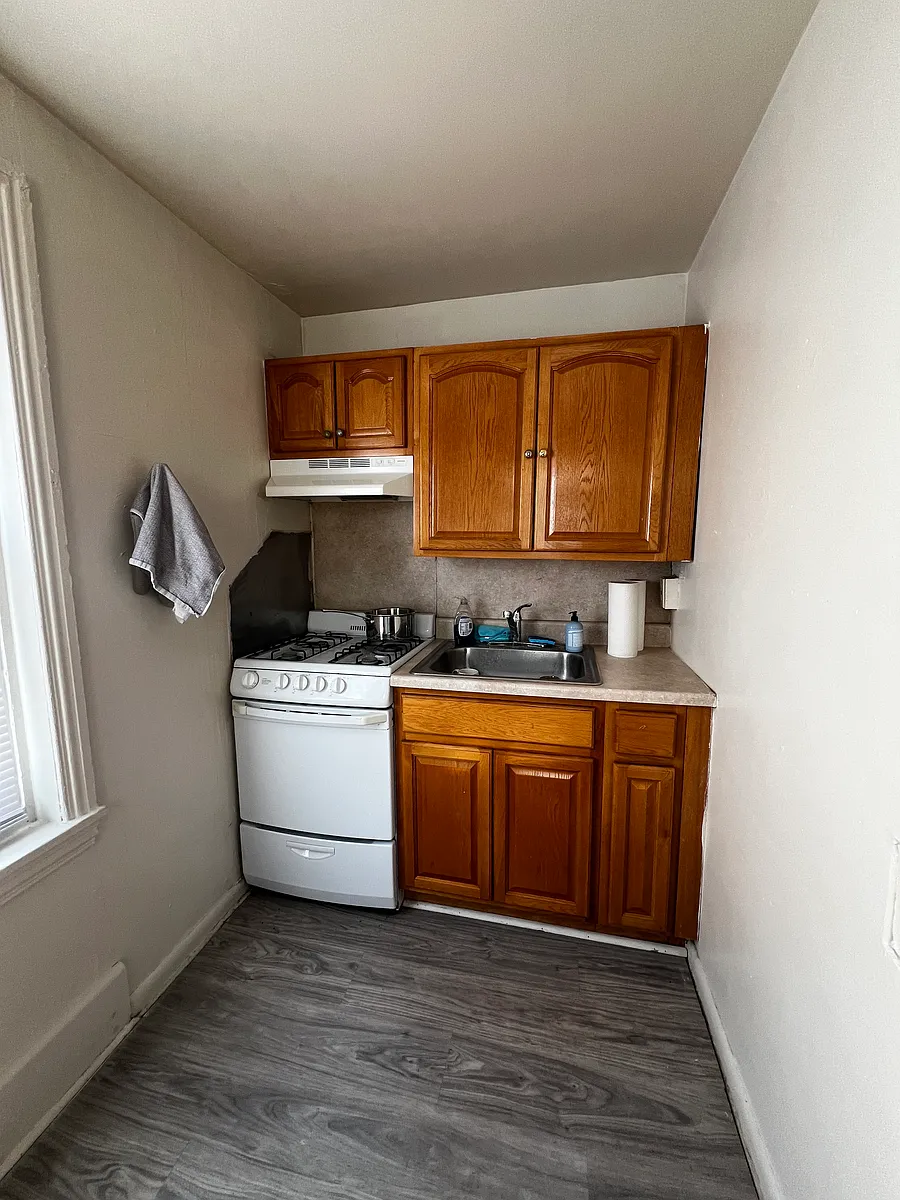 Building Photo - 125 S 23rd St #3D