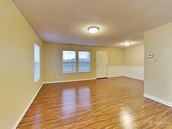 3rd image of 5951 Redcliff South Ln