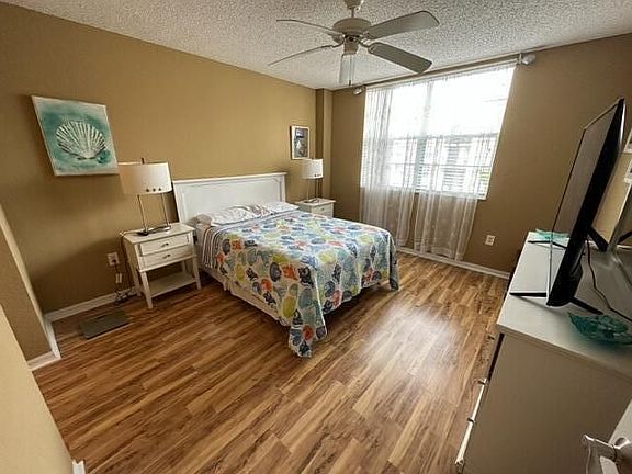 4th image of 1801 N Flagler Dr APT 829