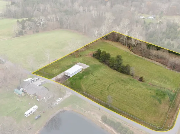 7066 E Webster Rd, Lexington, IN 47138