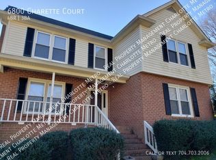 6800 Charette Ct, Charlotte, NC 28215