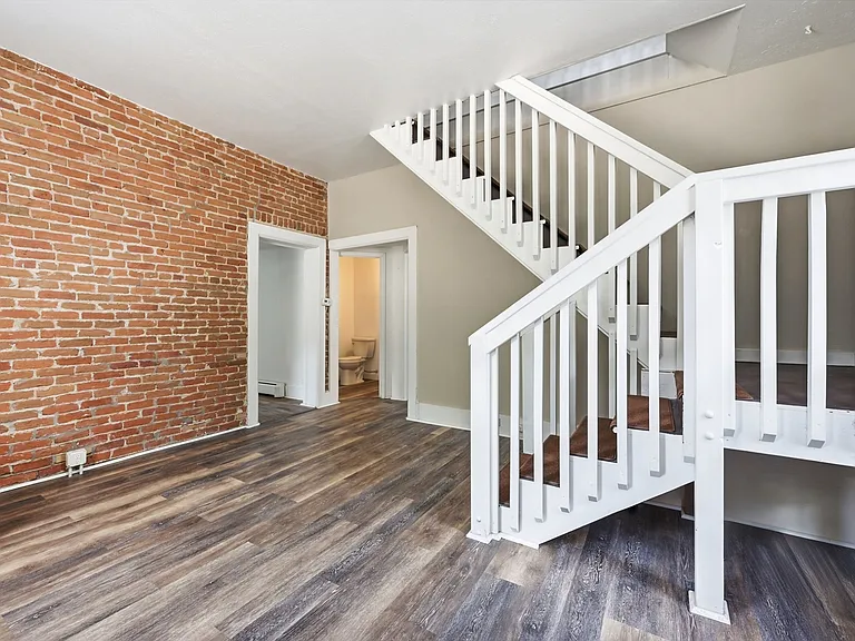 401 Rose St #2 — Photo 12