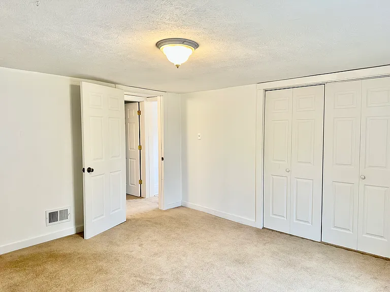 815 NW 2nd St — Photo 13