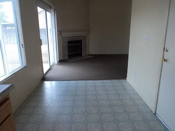 4th image of 537 N Santa Ana St
