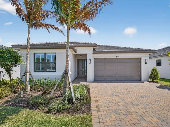 12551 SW Blue Mangrove Pkwy, Port Saint Lucie, FL 34987