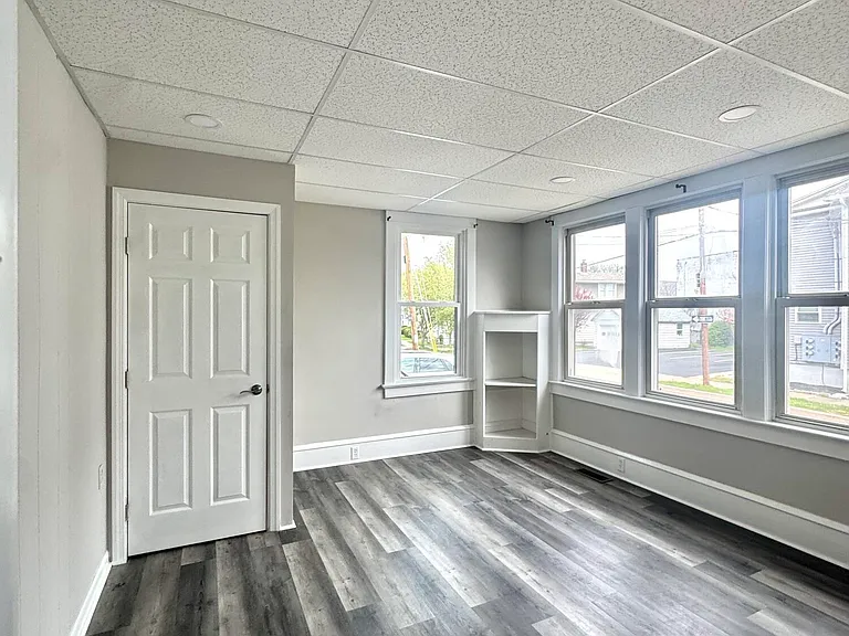 942 Wyoming Ave #A — Photo 4