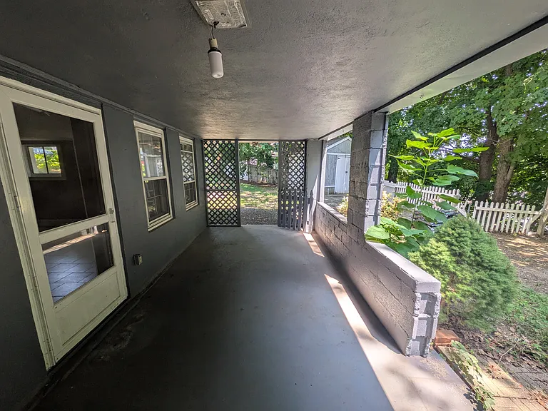 51 Gilbert St #2 — Photo 8