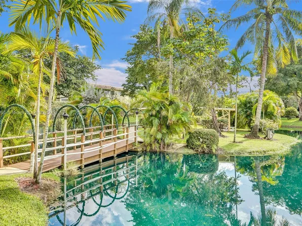 5171 W Oakland Park Blvd #101, Lauderdale Lakes, FL 33313