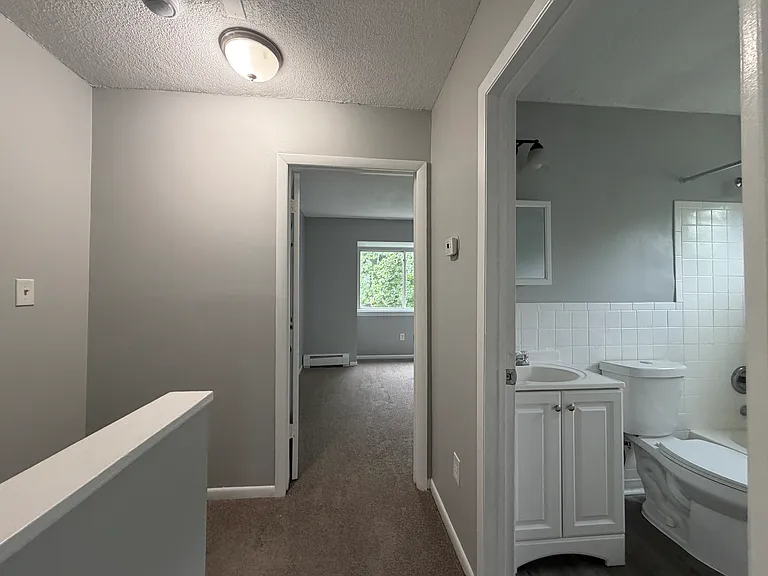 1054 Bank St #12F — Photo 15