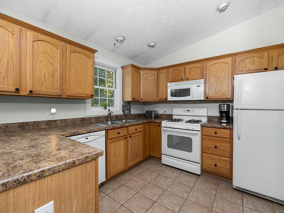 8417 Bent Pine Dr Lake Ann, MI, 49650 - Apartments for Rent | Zillow