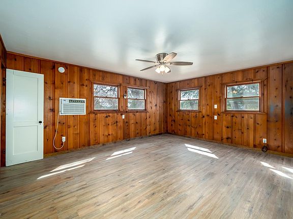 4th image of 14540 Robinson Avenue