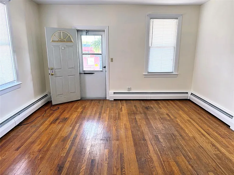 225 E Pennsylvania Ave — Photo 10