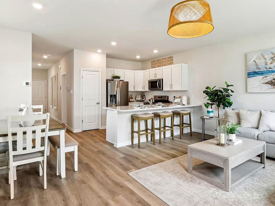 1st image of 261 Hermosa Dr