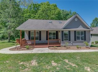 44 Pack Rd, Hendersonville, NC 28792