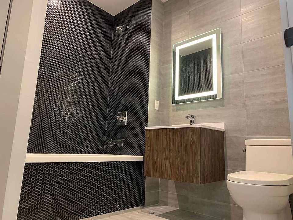 2nd image of 263 Franklin Ave #7C