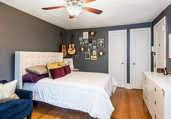 3rd image of 127 E 31st St APT 3A