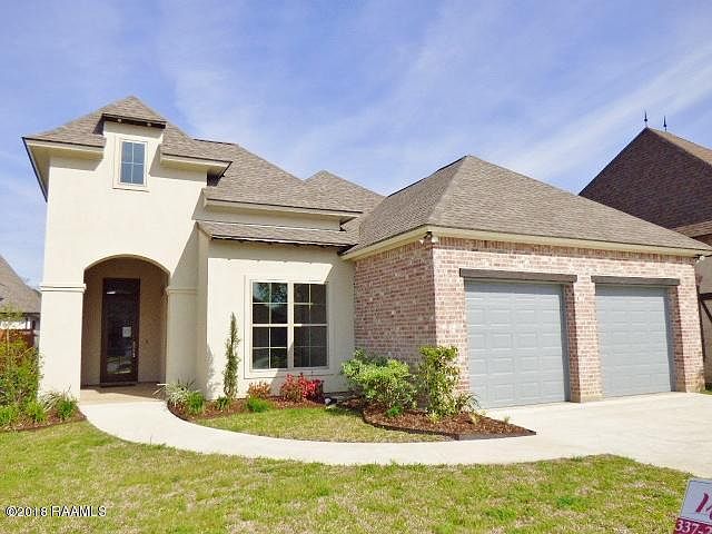 1st image of 117 Golden Cypress Dr