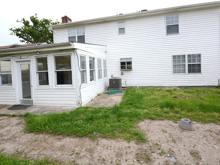 1217 Reardon Cir — Photo 40