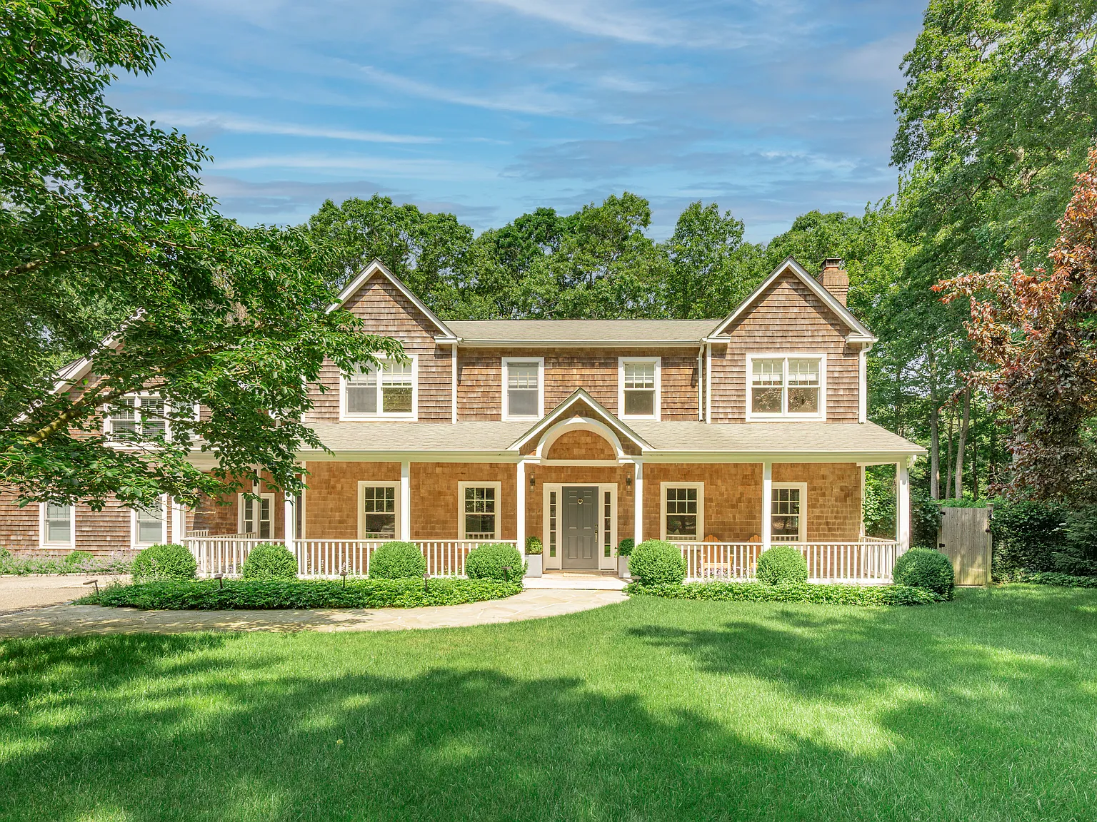 Refined Hamptons Retreat — Photo 1