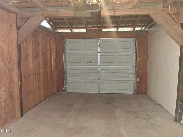 20 Rus Dr — Photo 17