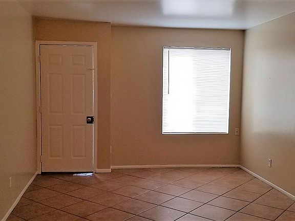 2nd image of 1327 W 5th St APT 1