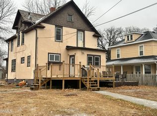 523 3rd Ave SW, Jamestown, ND 58401