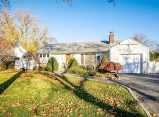 3549 Stephen Ln, Wantagh, NY 11793