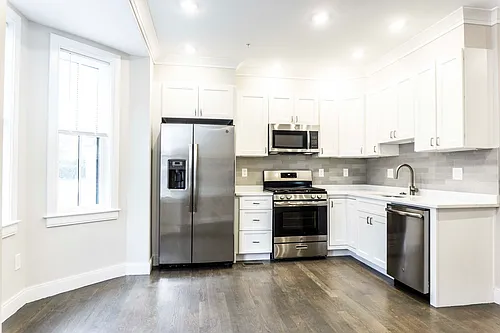 77 Linden St #1R Photo 1