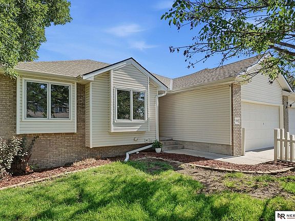 2nd image of 1840 Chloe Ln