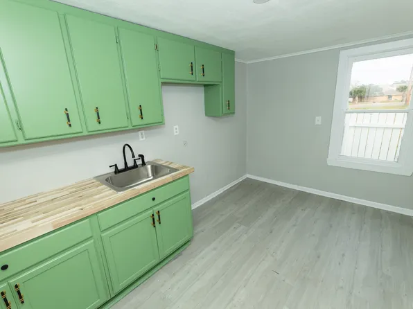 245 S Lamont St #A, Aransas Pass, TX 78336