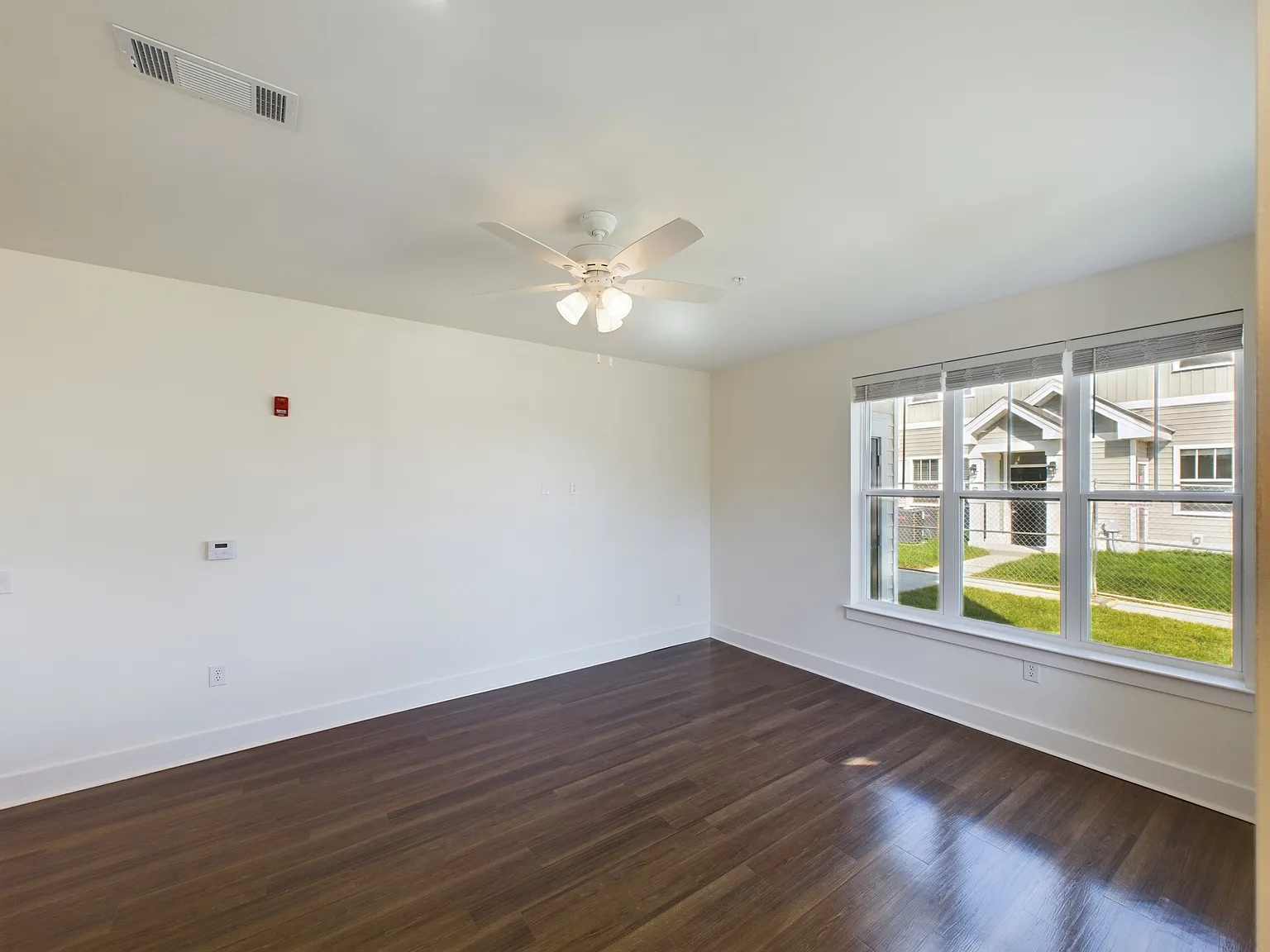 670 Victory Ln — Photo 4