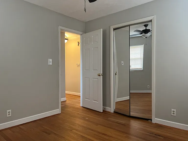 9501 Shanna Dr — Photo 10