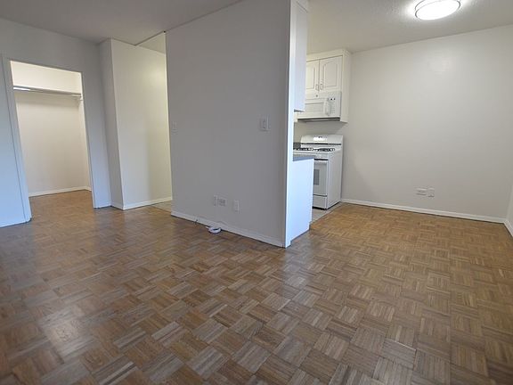 3rd image of 1623 3rd Ave APT 37E