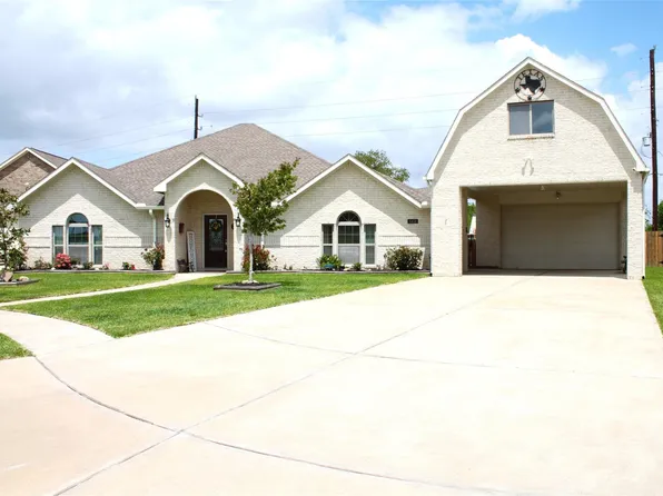 6438 Grapevine Bnd, Manvel, TX 77578