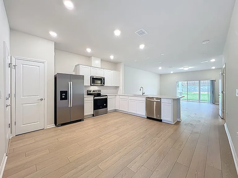 431 Meadowland Point — Photo 9